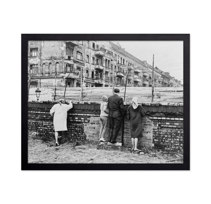 Berlin Wall Observation 1962