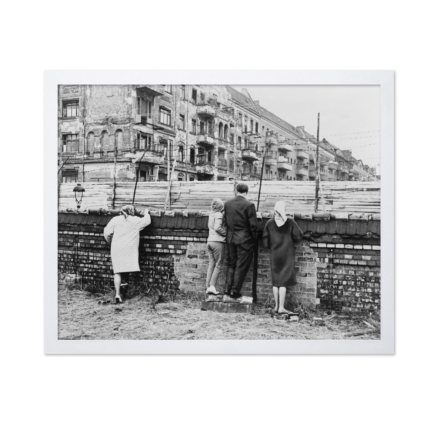 Berlin Wall Observation 1962