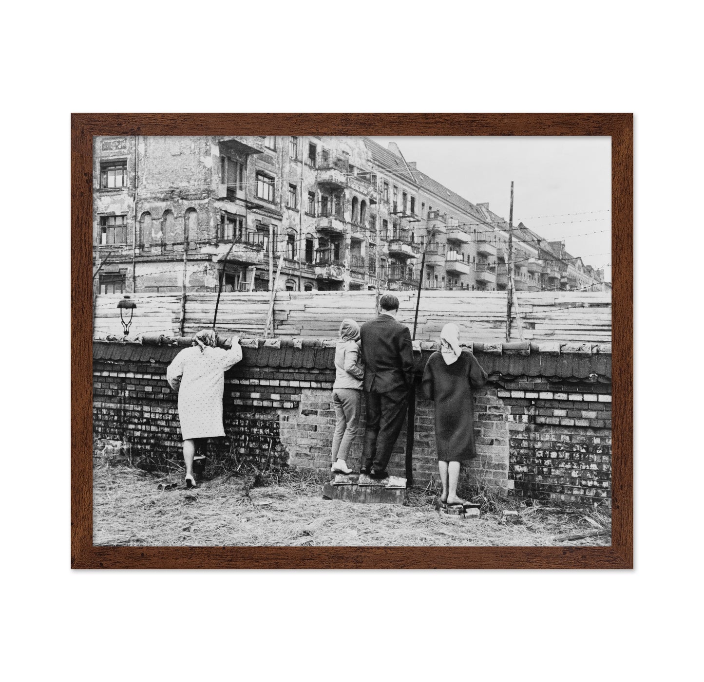 Berlin Wall Observation 1962