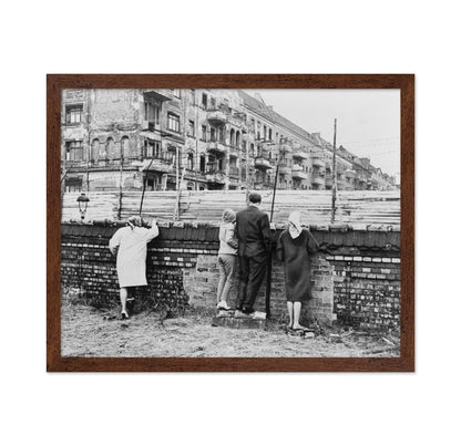 Berlin Wall Observation 1962