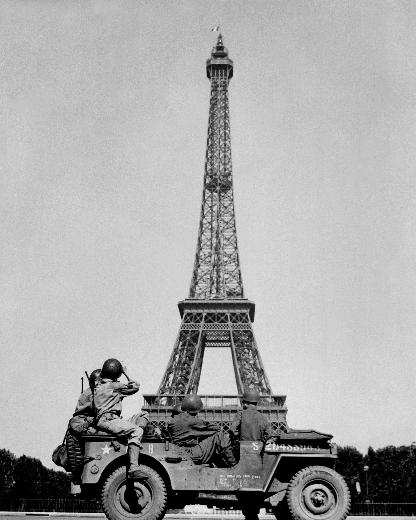 Paris Eiffel Tower 1944