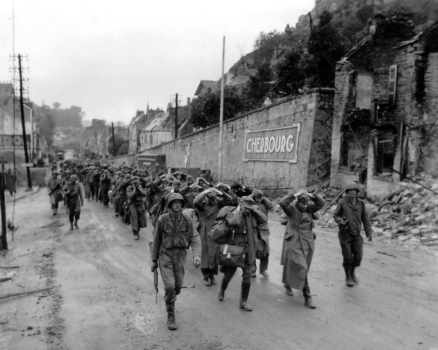 Cherbourg 1944 POWs