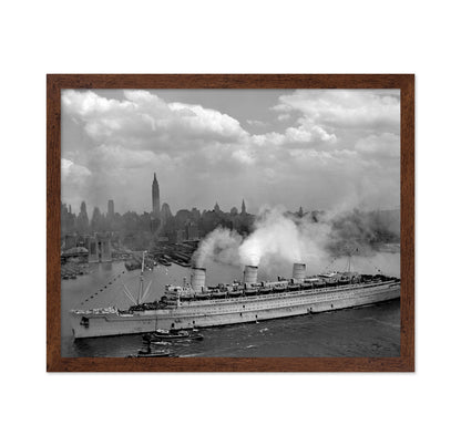 Queen Mary New York Harbor 1945