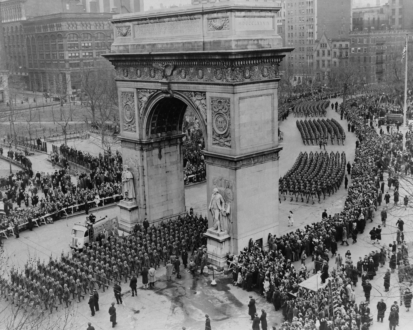 New York Washington Square Arch 1946