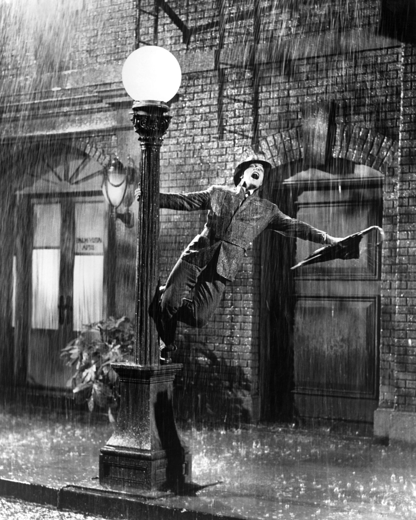 Singin In The Rain 1952 Gene Kelly No6