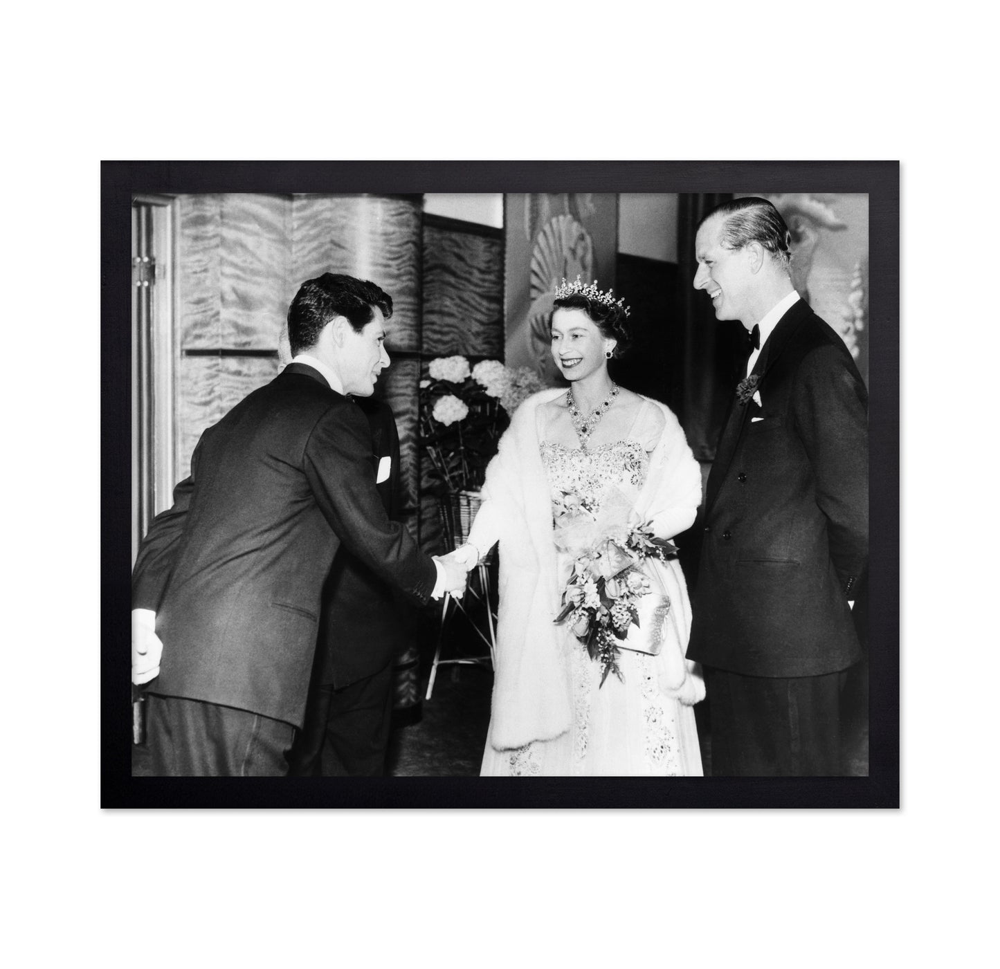 Royal Presentation 1955 Queen Elizabeth