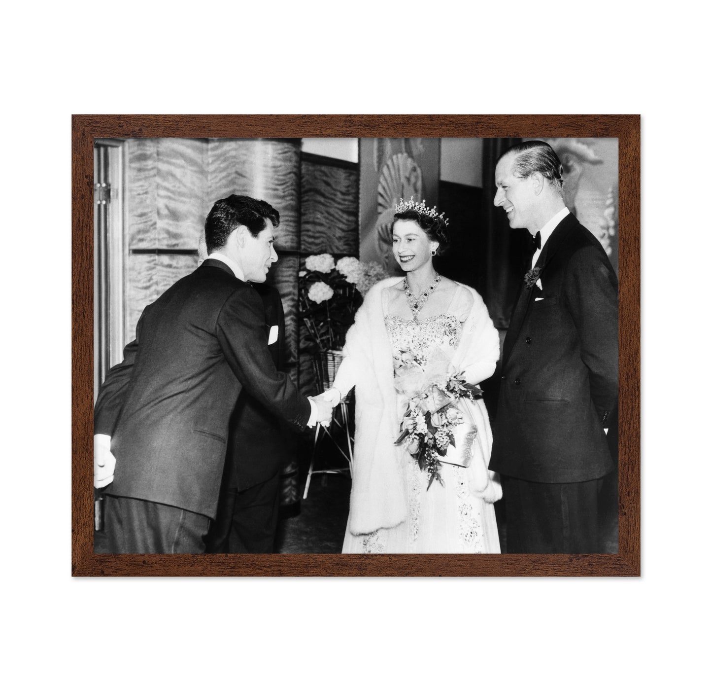 Royal Presentation 1955 Queen Elizabeth