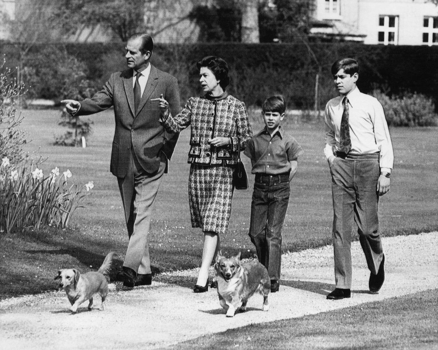 Royal Family Walking With Dogs 1973 Queen Elizabeth