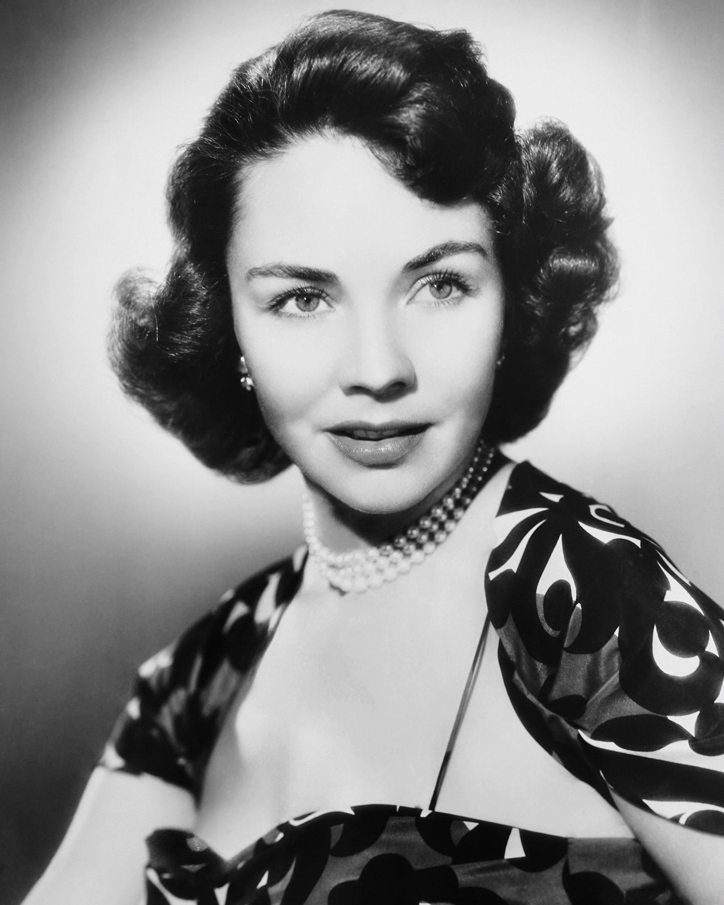 Carrie 1952 Jennifer Jones