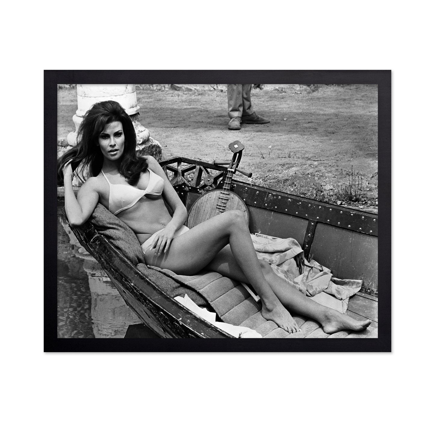 The Biggest Bundle Of Them All 1968 Raquel Welch No2