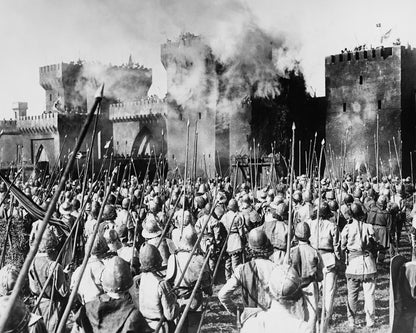 Under Siege 1935