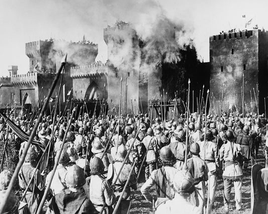 Under Siege 1935