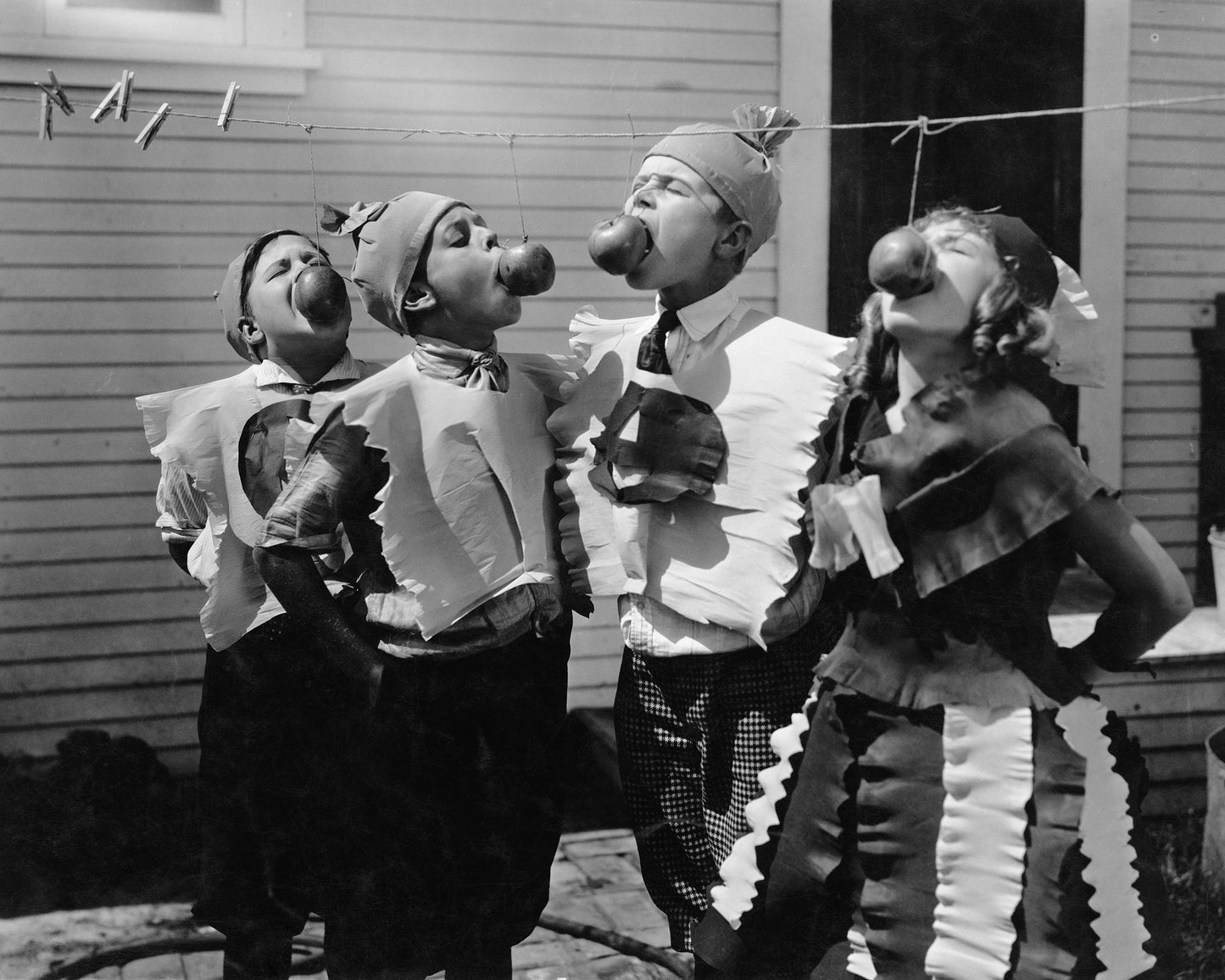 Halloween Apple Game