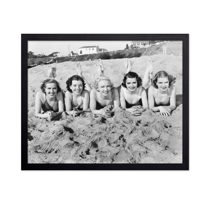 Beach Friends 1930s