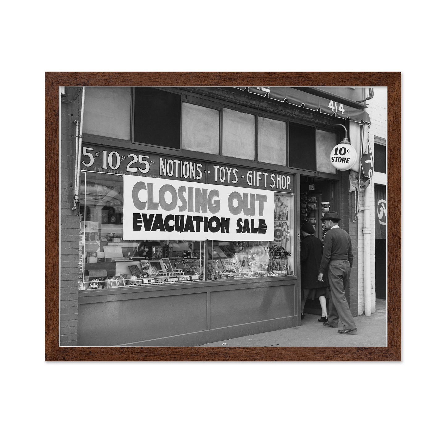 Evacuation Sale 1942