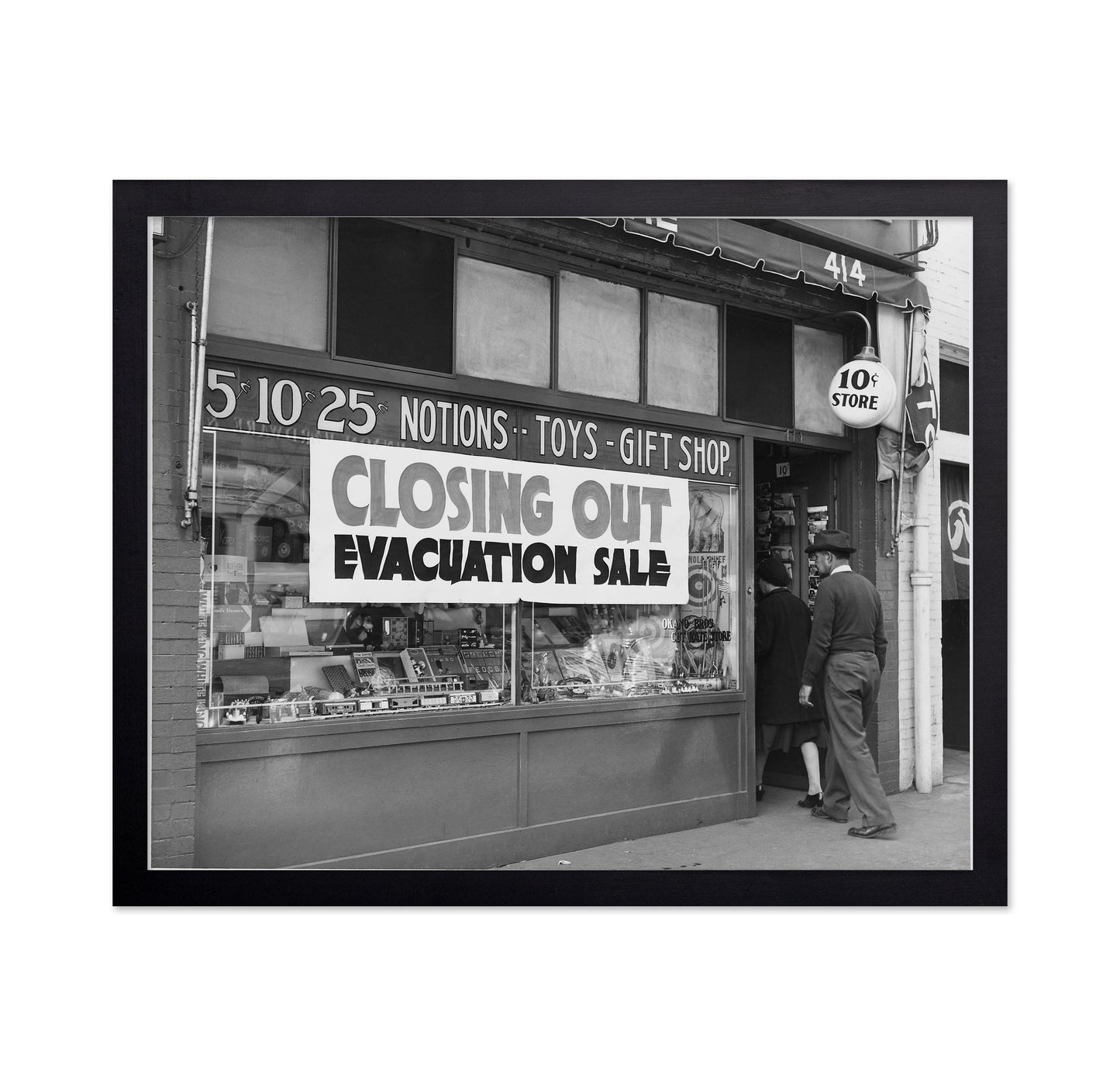 Evacuation Sale 1942