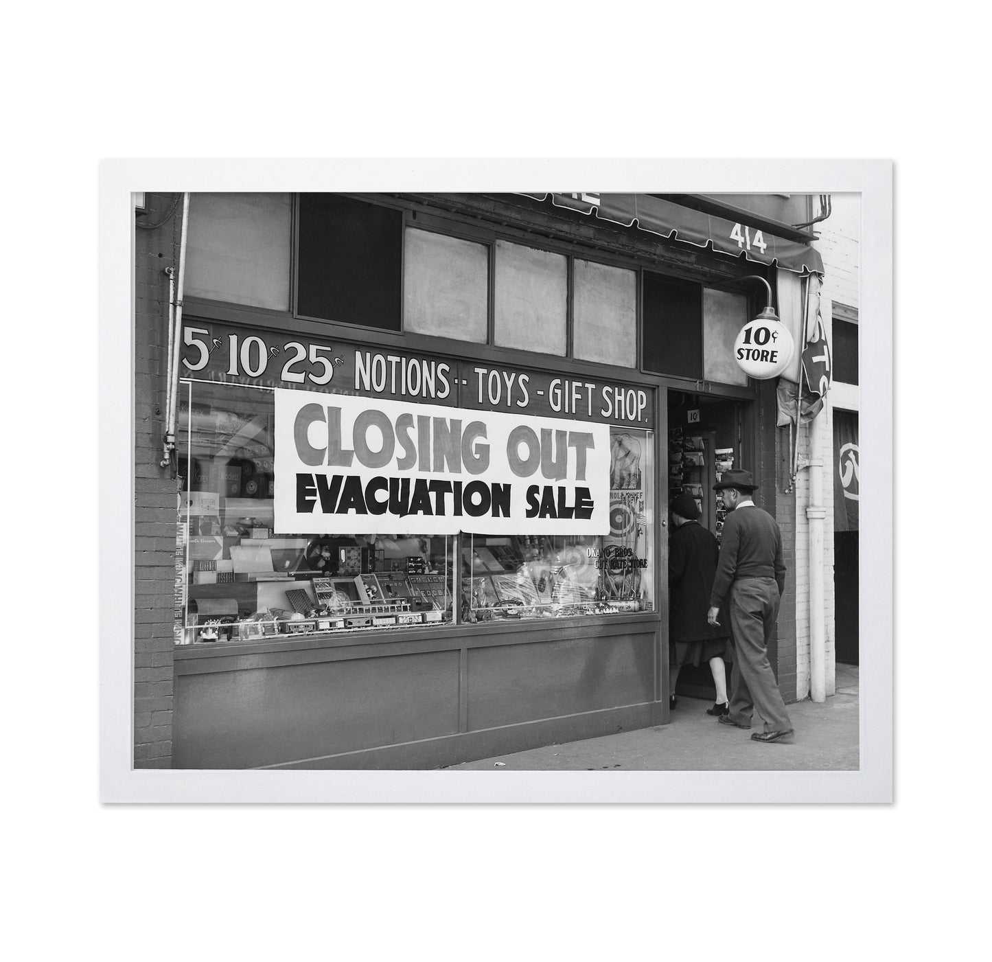 Evacuation Sale 1942