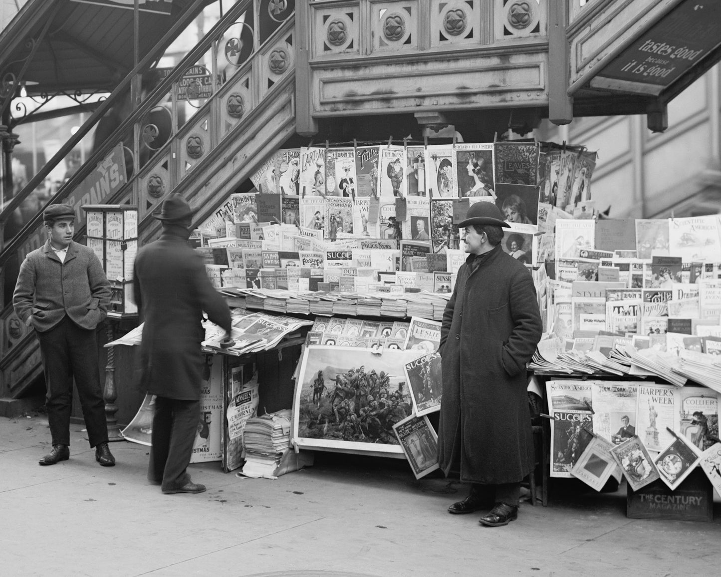 NYC Newsstand 1903