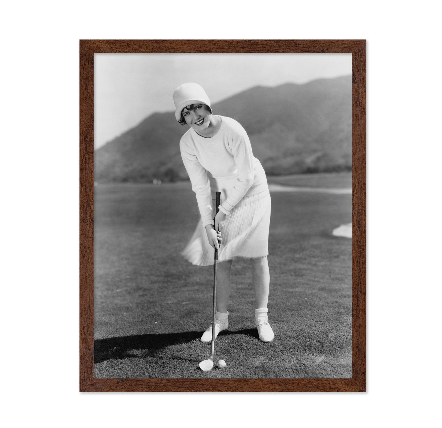 Putting for Birdie 1920s