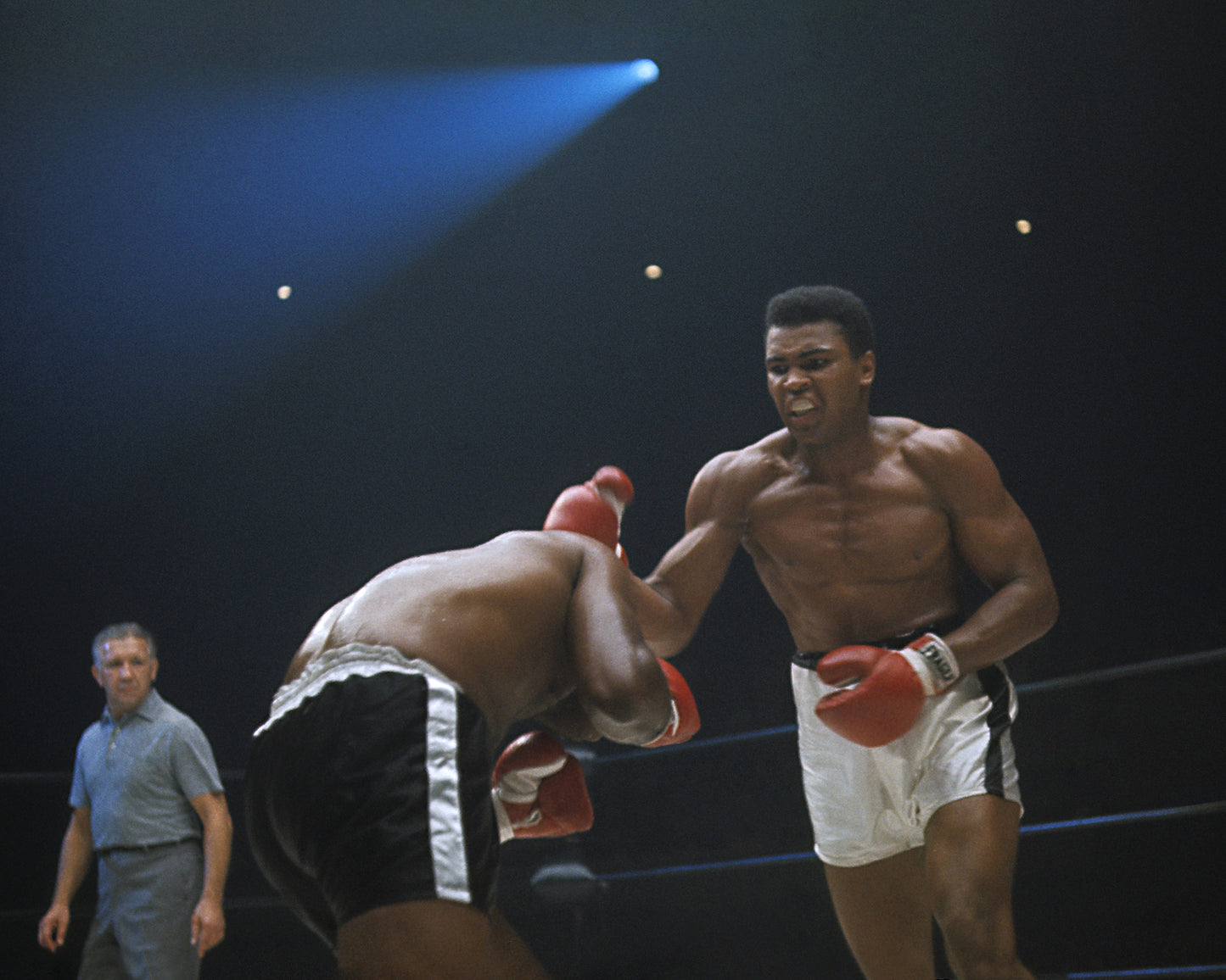 Muhammad Ali Dominating Match 1966